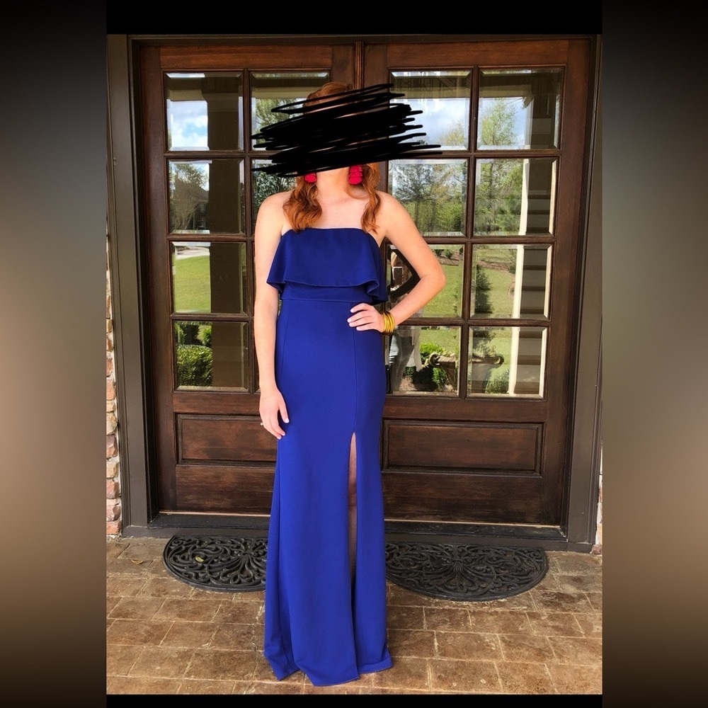 Women’s Full Length, Strapless Formal/Prom Dress from Lulus that is Royal Blue